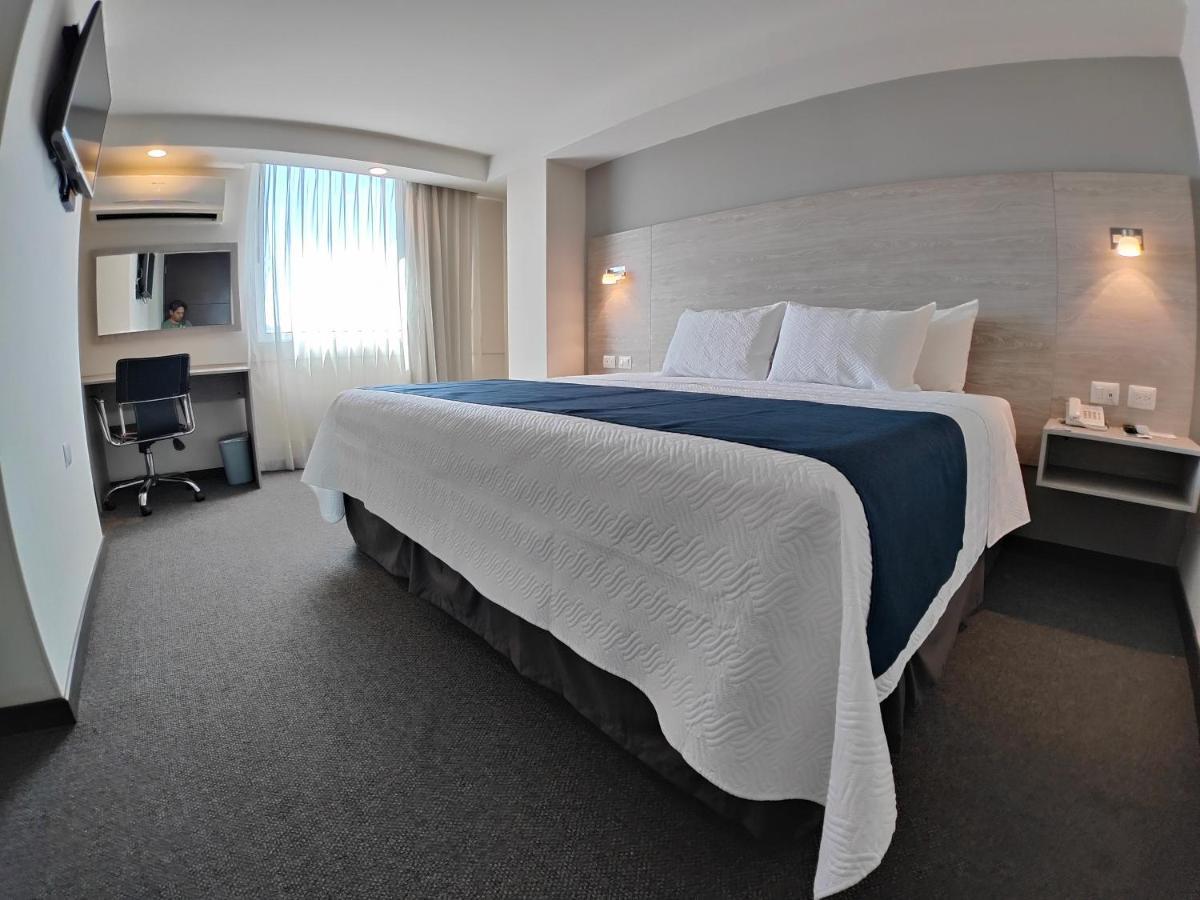 Kasa Hotel & Suites Irapuato Bagian luar foto
