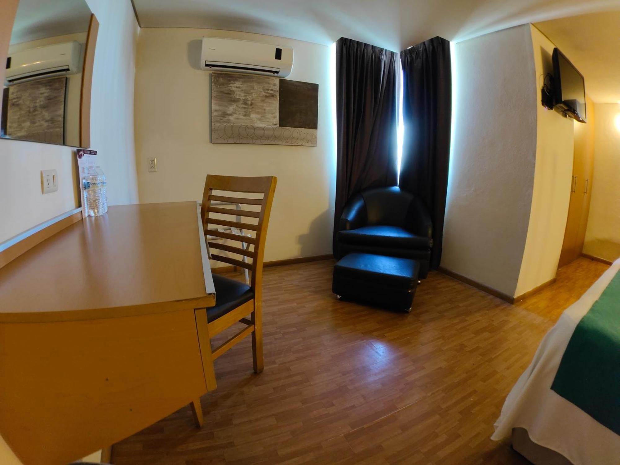 Kasa Hotel & Suites Irapuato Bagian luar foto