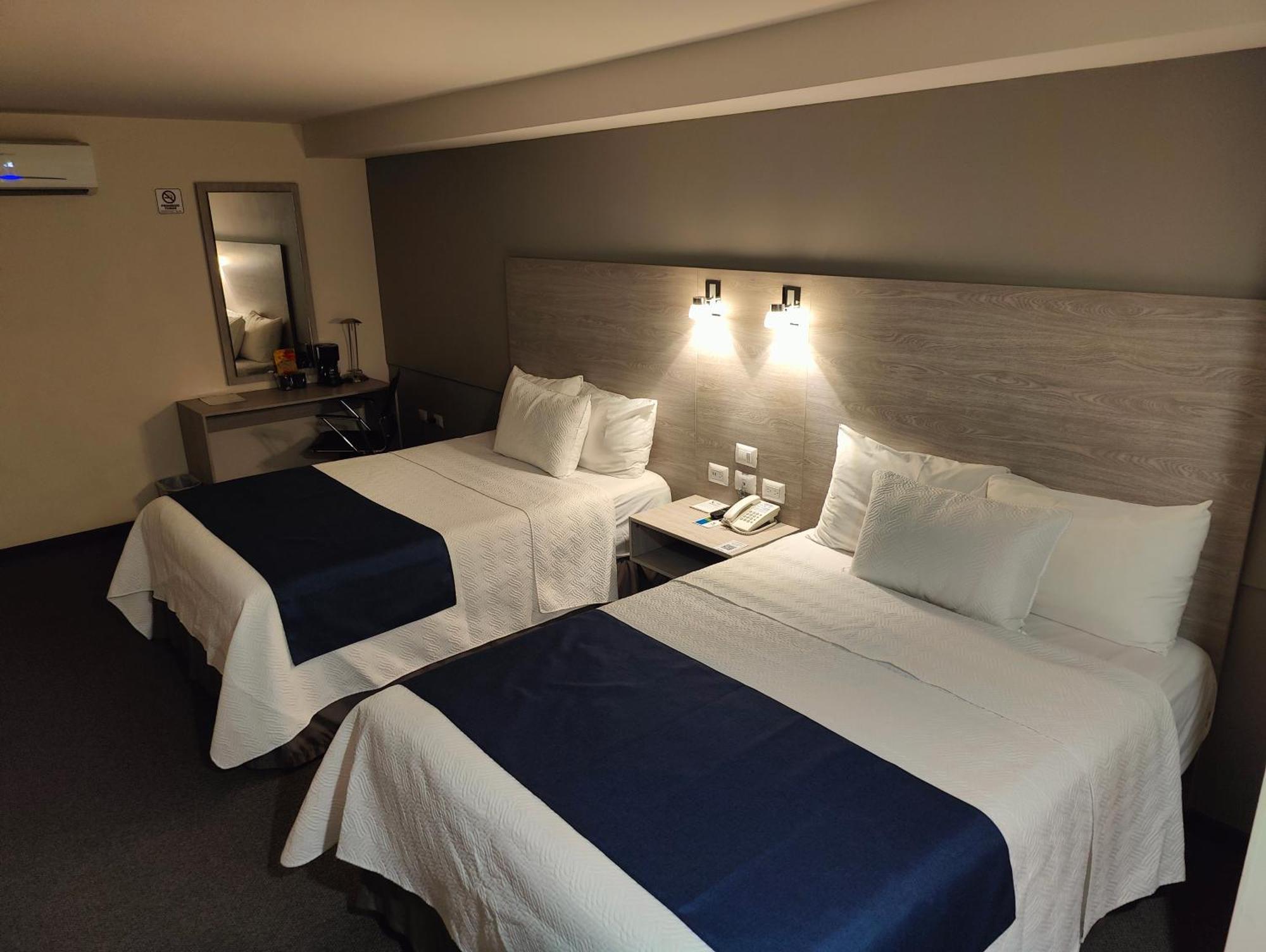 Kasa Hotel & Suites Irapuato Bagian luar foto